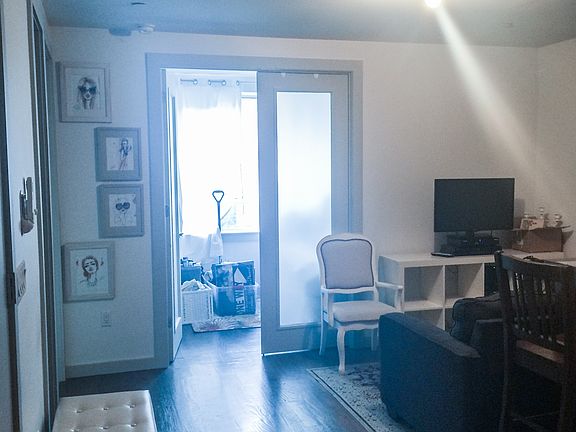5th image of 274 Jefferson Ave