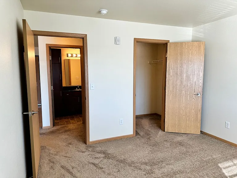 West Lake II Apartments — Photo 119