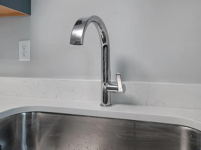 109 Williams St — Photo 15