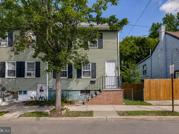 77 Mary St, Bordentown, NJ 08505