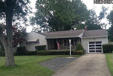 2nd image of 3240 Glen Oaks Dr