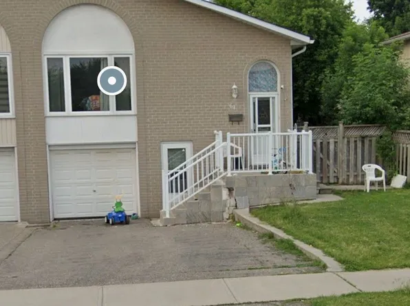 61 Greenbriar Rd, Brampton, ON L6S 2A4