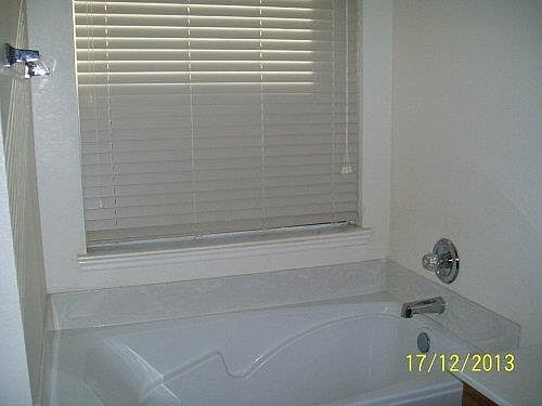 3rd image of 433 Charming Ave