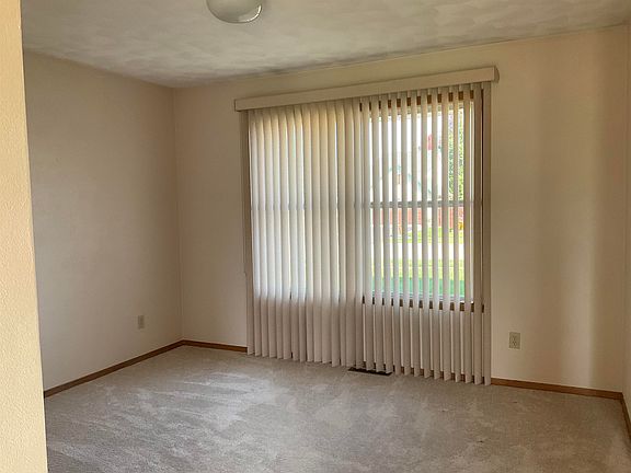 4th image of 6343 Wicklow Close