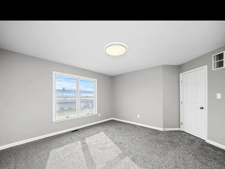 6083 Pennsylvania Dr — Photo 11