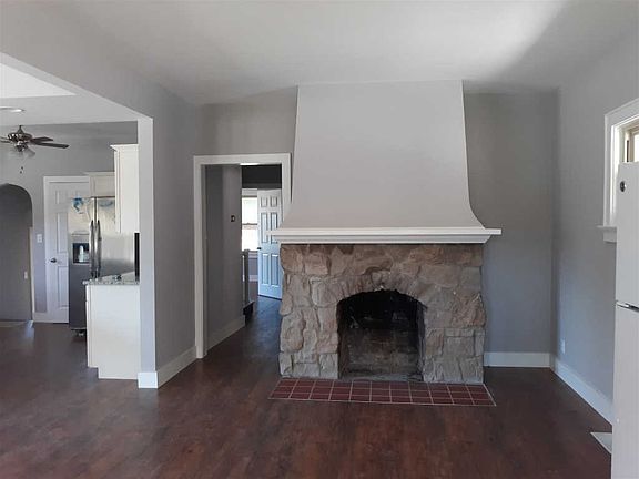 5th image of 733 Bennighof Ave