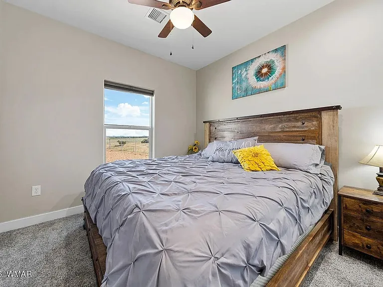 660 S Foothills Blvd — Photo 8