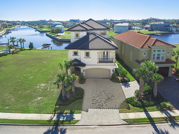 328 N. Harbor Village