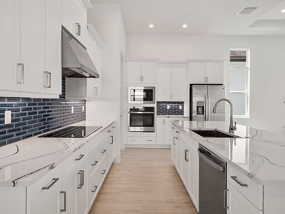 4th image of 13137 SW Shinnecock Drive