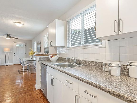 3rd image of 354 Mendocino St