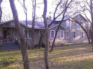 241 Oak Hollow Dr, La Vernia, TX 78121