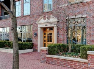 251 Burnham Sq UNIT 301, Columbus, OH 43215