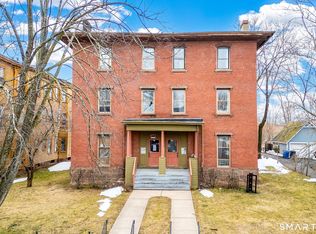 36-38 Capen St #2B, Hartford, CT 06120