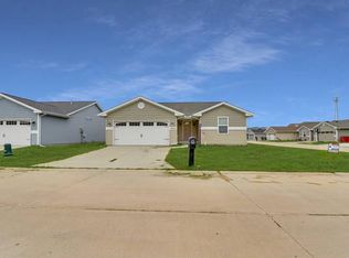 1402 Sand Dollar Dr, Champaign, IL 61822