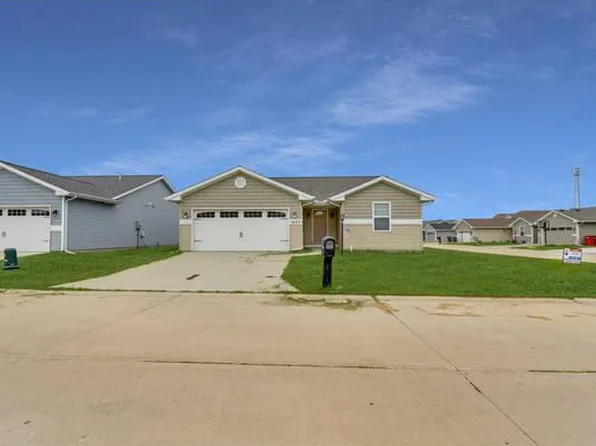 1402 Sand Dollar Dr, Champaign, IL 61822