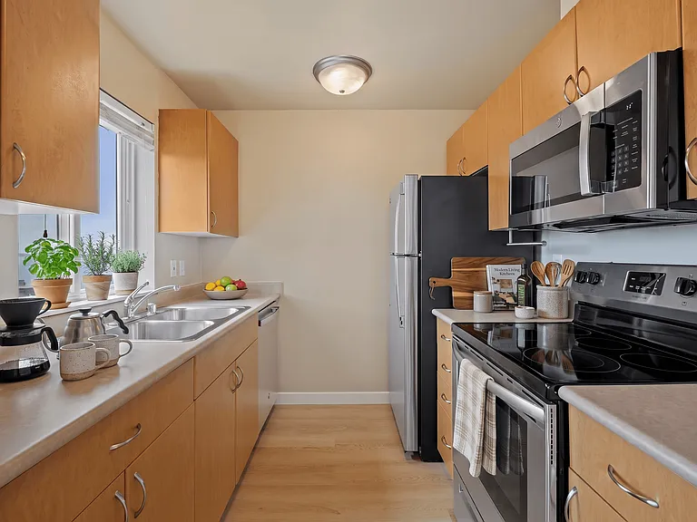 Counterbalance Apartments — Photo 19