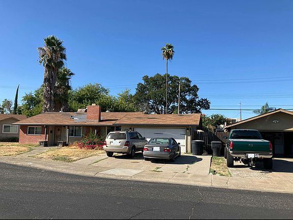 2nd image of 1213 Gerry Way