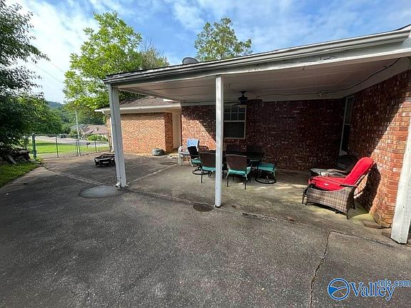 3rd image of 3500 Colonial Dr