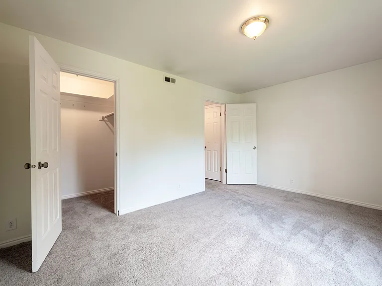 953 E Springcrest Ct #20 — Photo 15