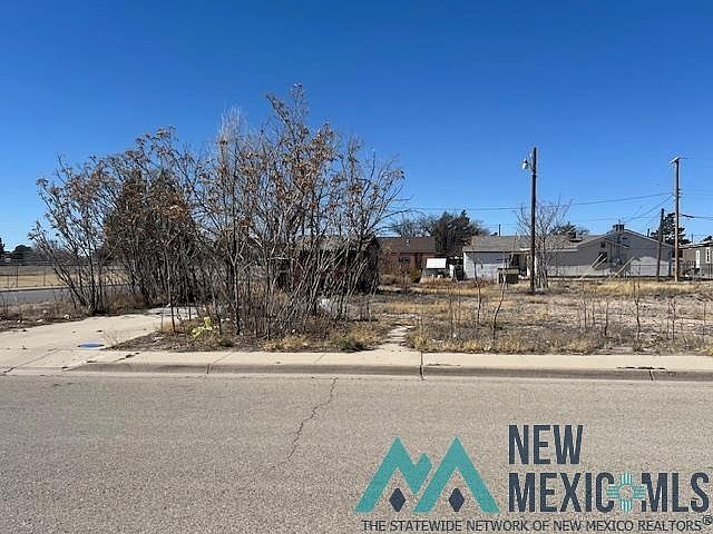1st image of 701 N 4th St