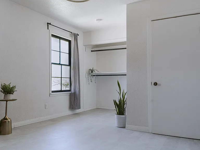 248 Senisa Dr — Photo 10