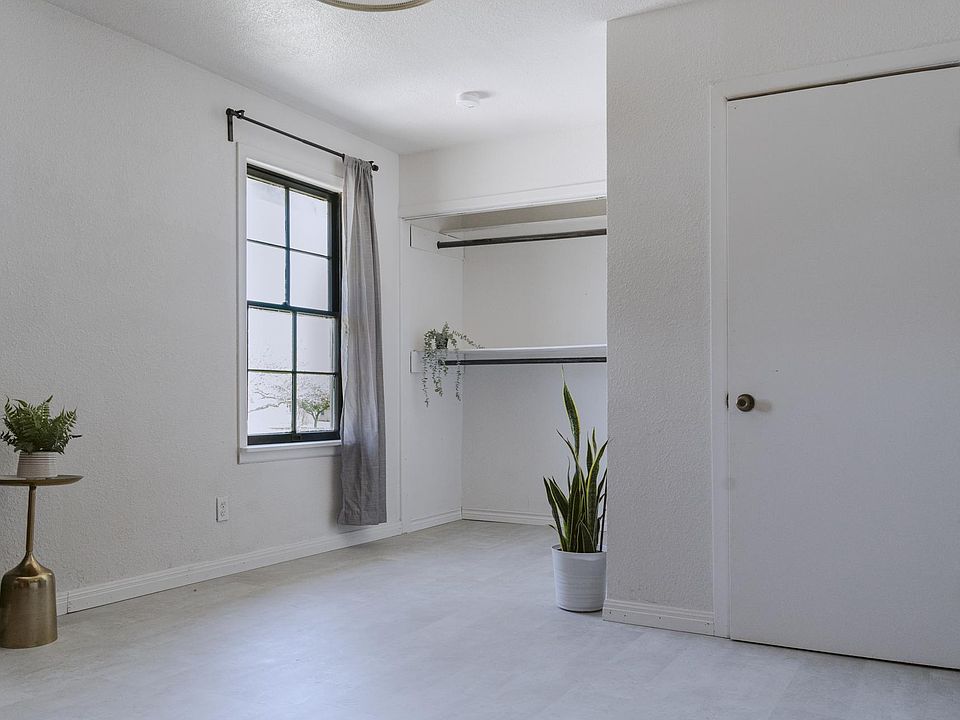 1st image of 248 Senisa Dr #B