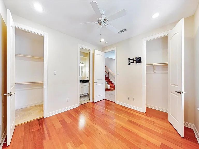 2104 State St — Photo 26
