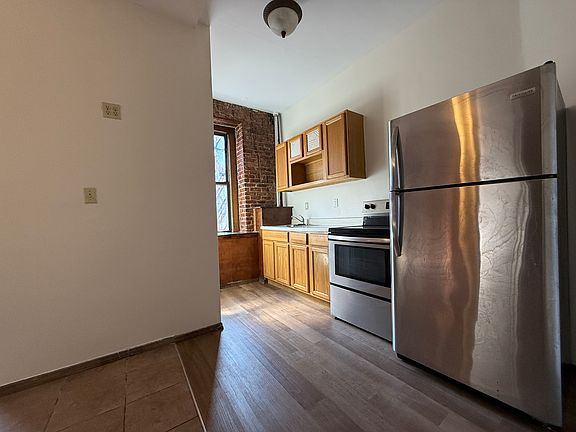 3rd image of 170 E 118th St APT 2