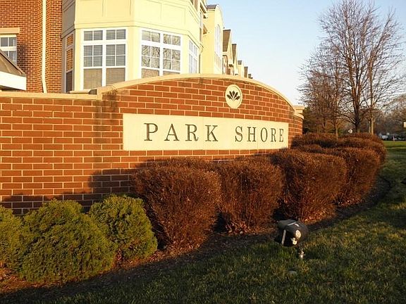 2nd image of 3930 S Lake Dr APT 306