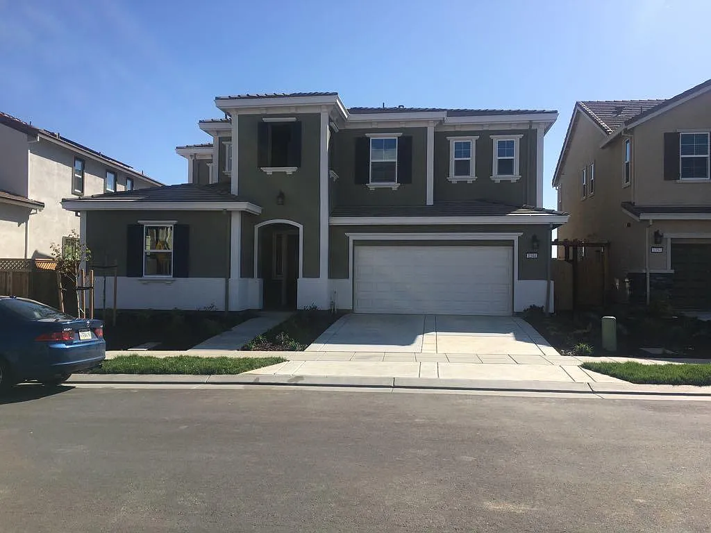 1344 Cow Ct — Photo 1