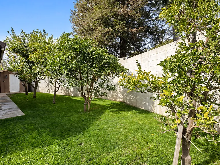 9506 Ravenrock Dr — Photo 40