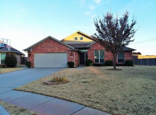 916 Carolyn Ridge Rd, Norman, OK 73071