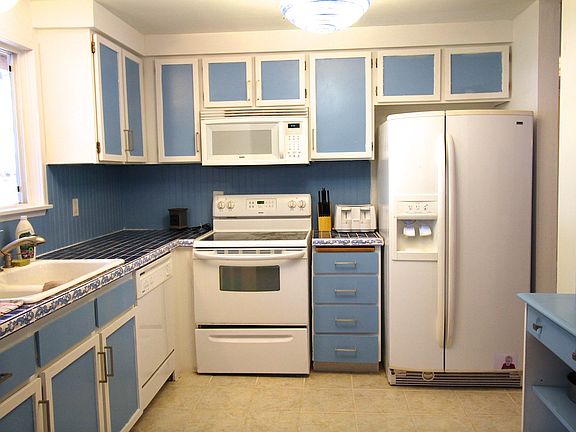 2nd image of 7809 Pamela Ct SE