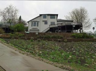 24637 3rd St, Trempealeau, WI 54661