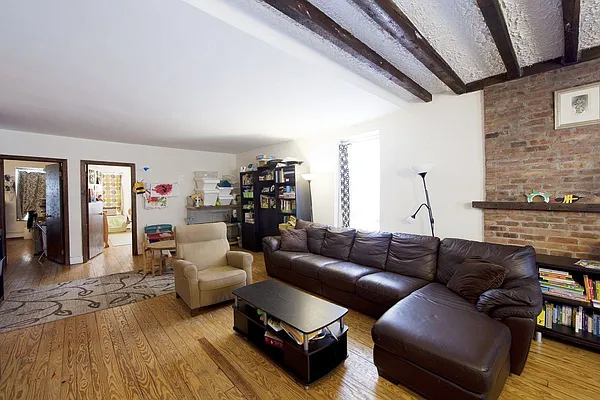 Rented by Bold New York | media 20