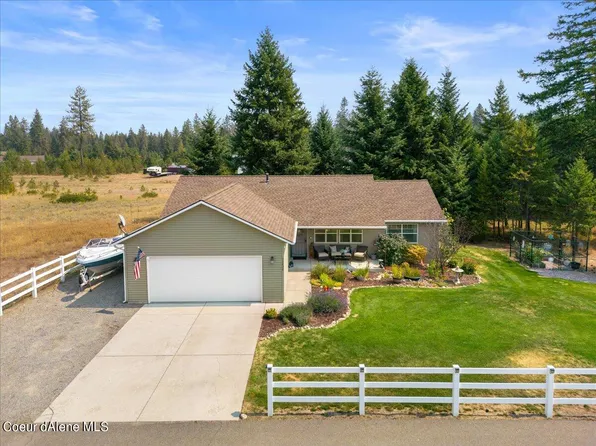 32832 N 14th Ave, Spirit Lake, ID 83869