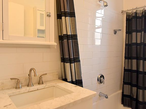 5th image of 350 E 54th St APT 6K