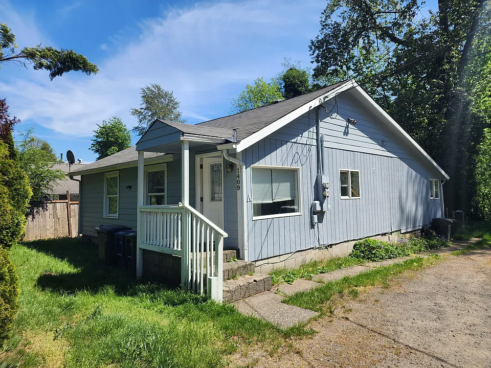 1409 W Railroad Ave #A