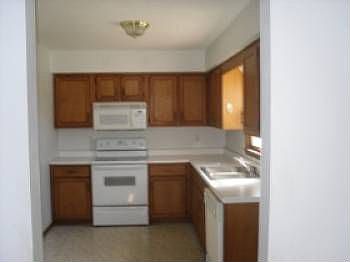 2nd image of 306 N Elmwood Ave