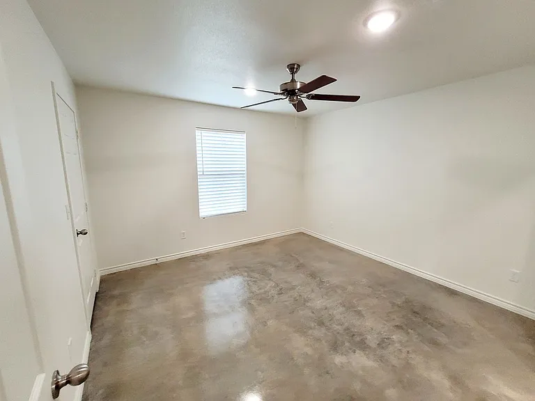 2318 Zanoletti Dr #A — Photo 12