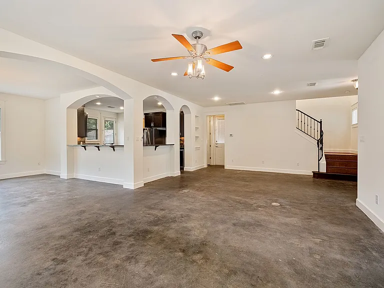 5608 Grover Ave — Photo 6