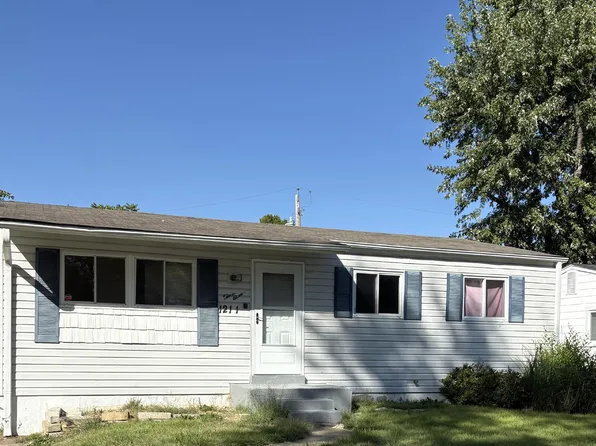 1211 Prigge Ave, Saint Louis, MO 63138