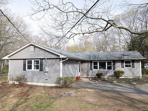 2nd image of 149 Miller Place Road