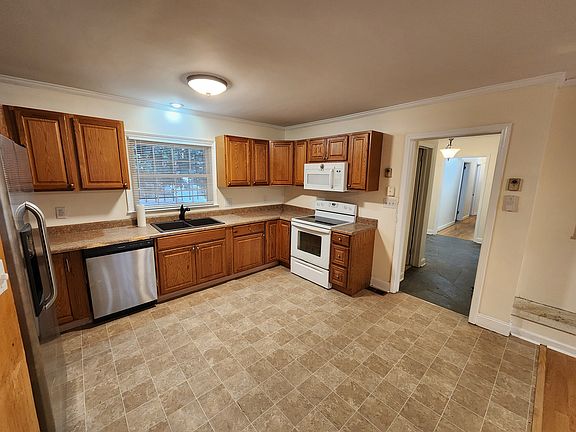 Kitchen - Carport Entry