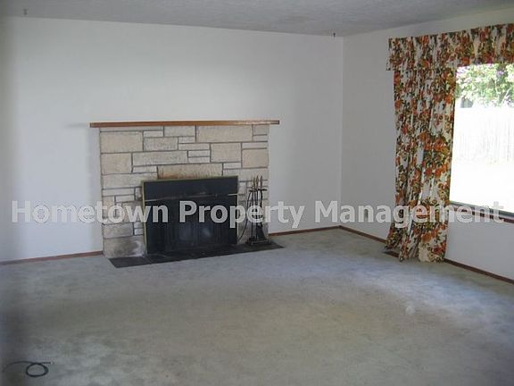3rd image of 4520 Montclair Ave SE