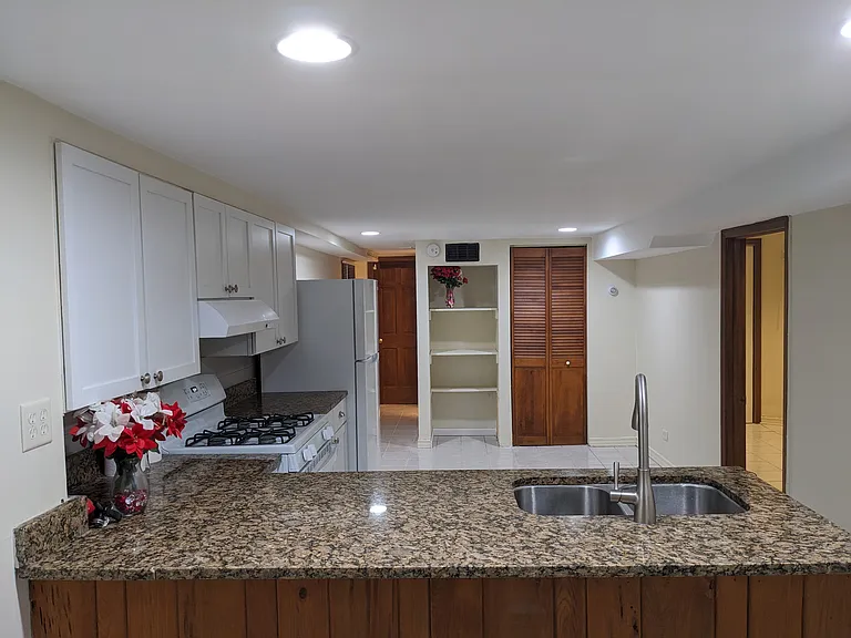 5732 N Kenmore Ave #G — Photo 3