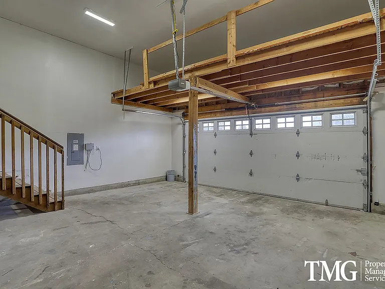 3708 NE 98th St — Photo 34