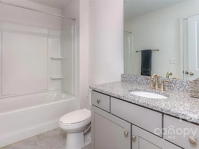 131 Creekview Rd — Photo 18