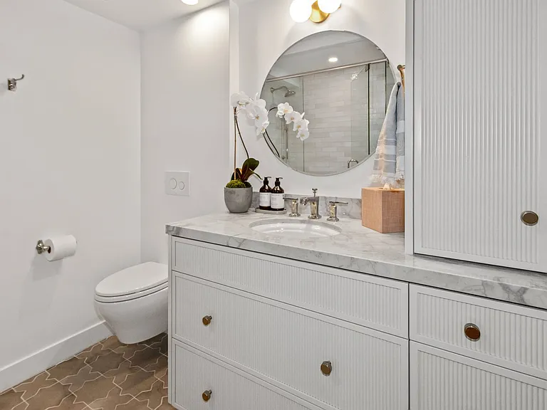 1710 Avenida Del Mundo #803 — Photo 31