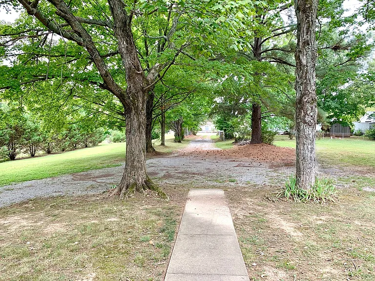 2173 Old Russellville Pike #A — Photo 22